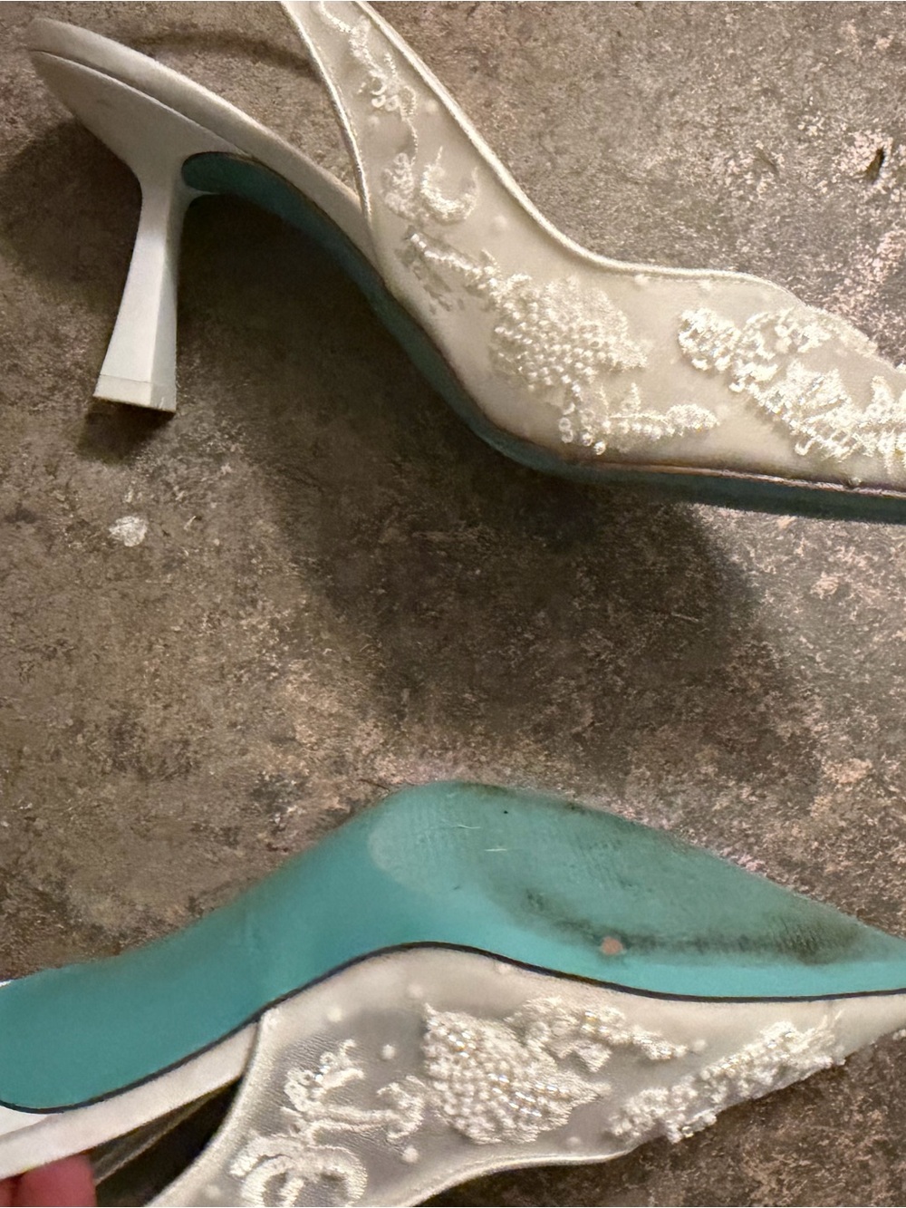 Betsey Johnson White Embroidered Pointed Slingback Heels - Picture 2 of 2